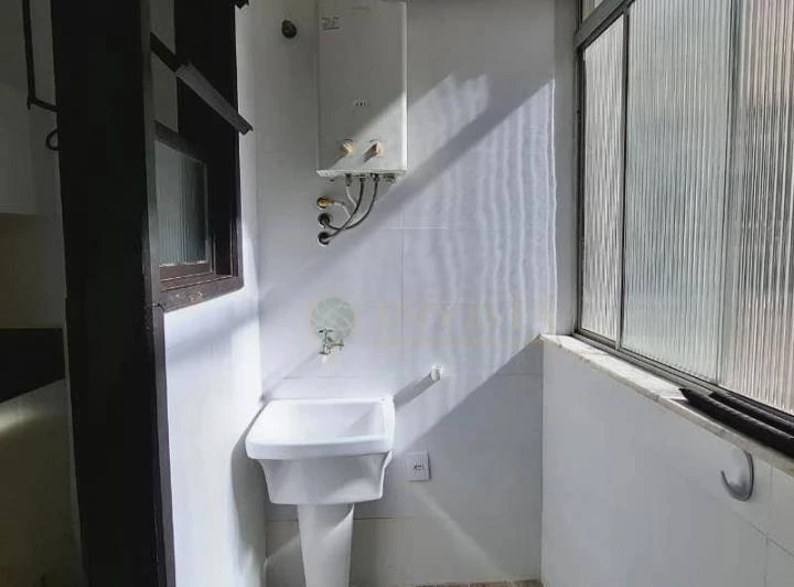 Apartment 136 m² with 3 bedrooms and a dedicated laundry area — photo 8