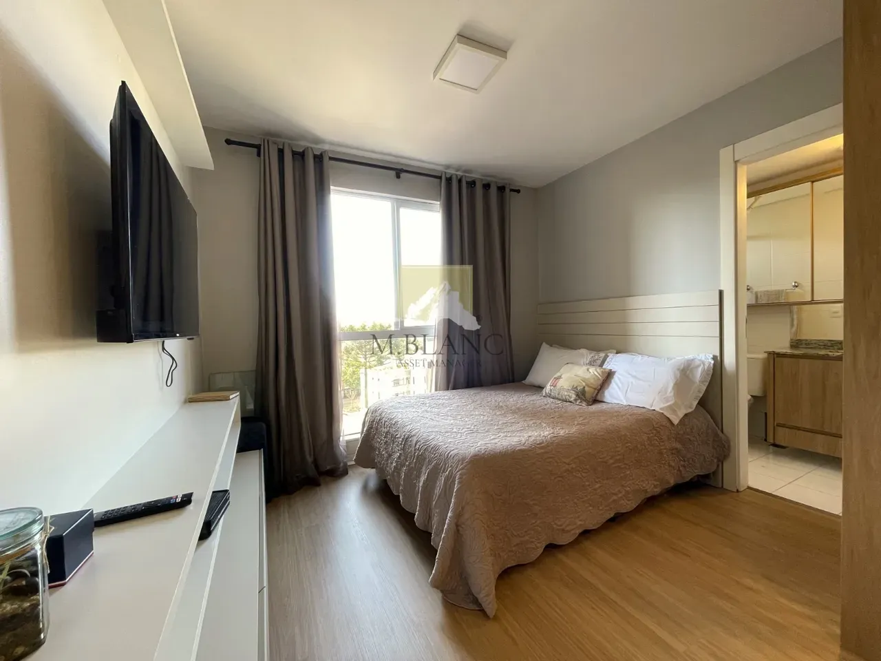 35 m² apartment with a home office and a washing machine — photo 15