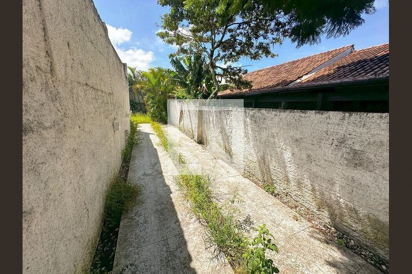 Casa de 2 dormitorios, 1 con baño propio, 300 m² — photo 48