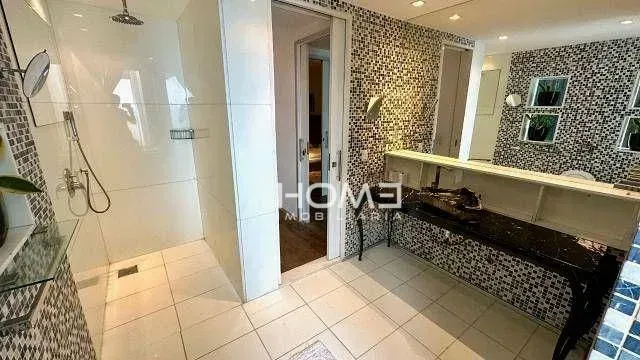 Меблированный дом с 5 спальнями и 700 м² — photo 58