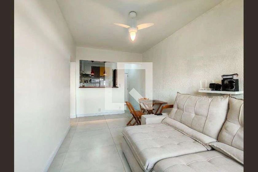 Apartamento de 2 quartos com box de vidro e ducha elétrica — photo 14