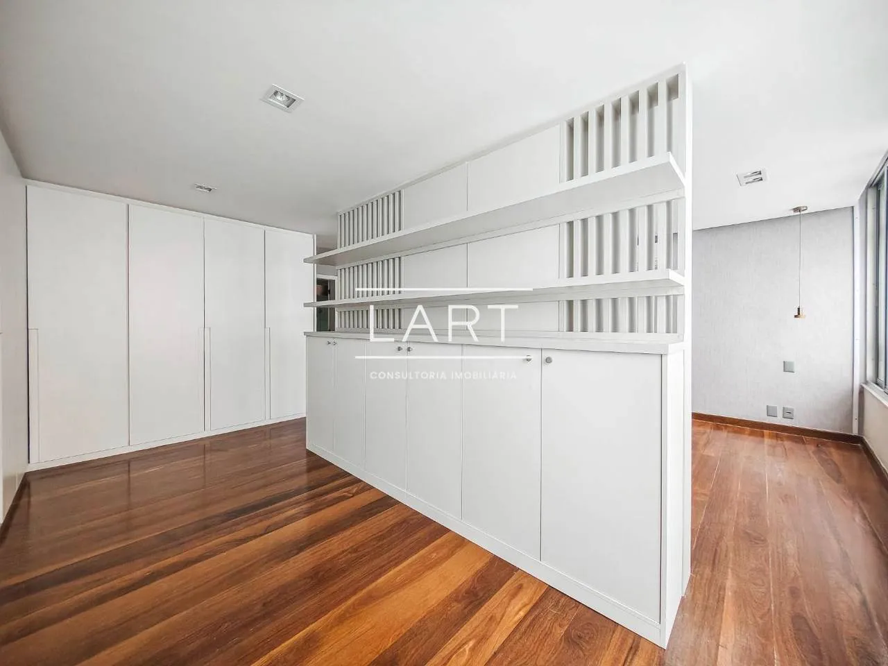 Furnished apartment, 465 m², with a water view — photo 17