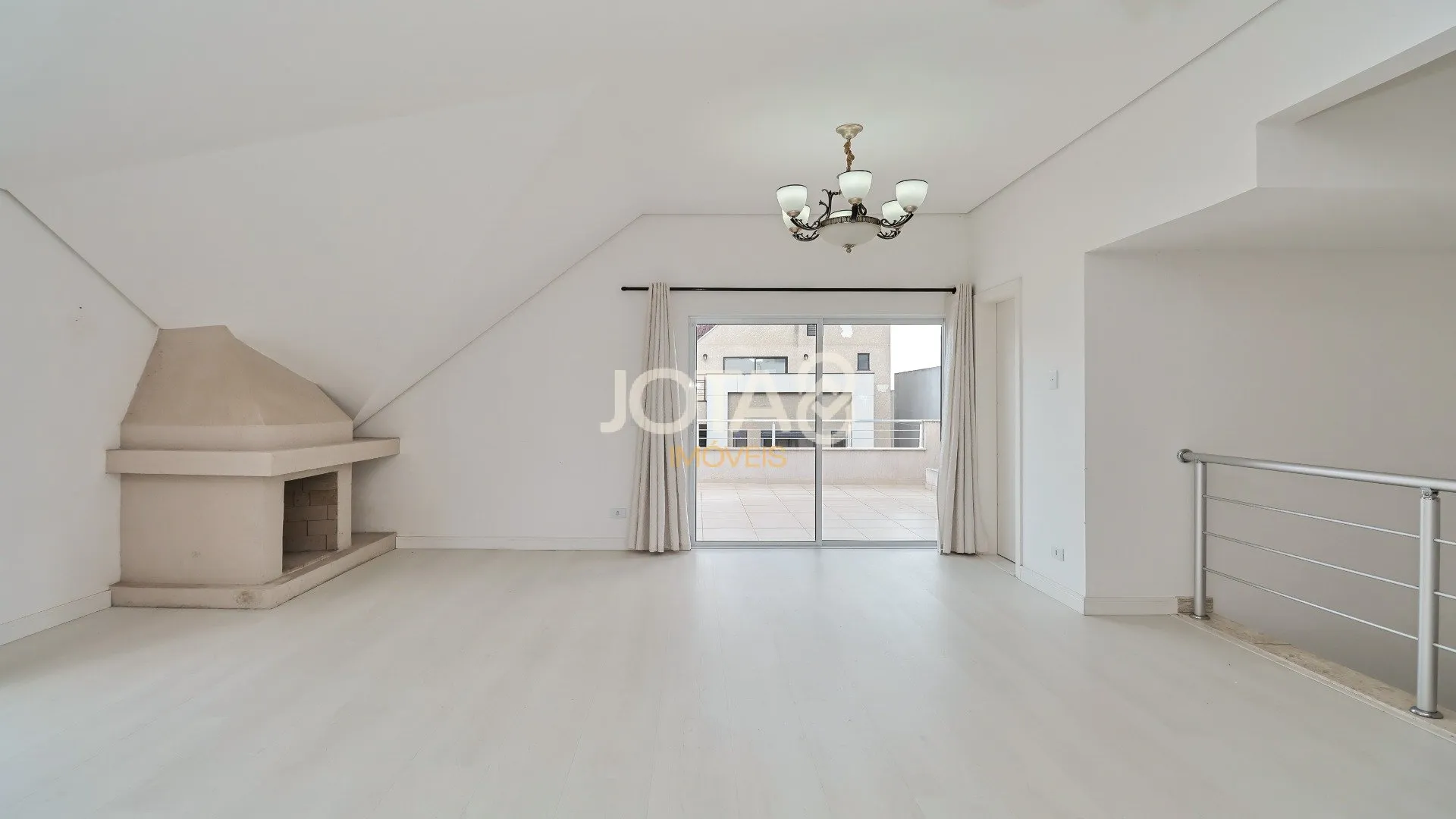 House with 3 bedrooms and an open-plan kitchen — photo 26