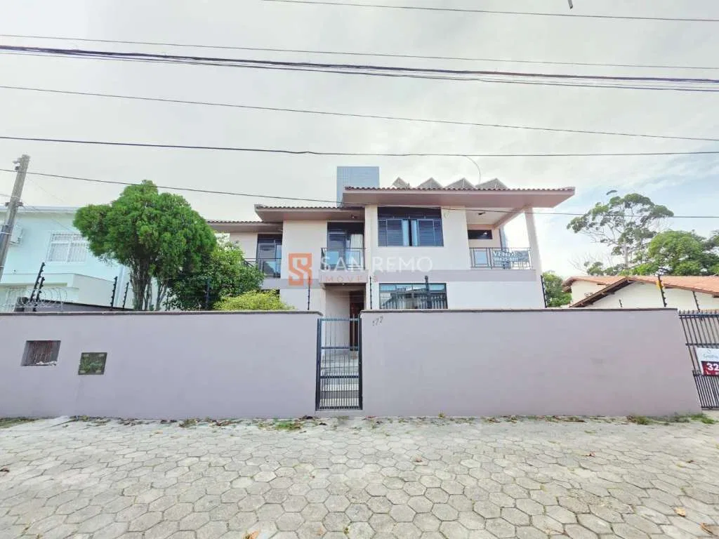 Casa en alquiler con 5 dormitorios y 3 baños — photo 4