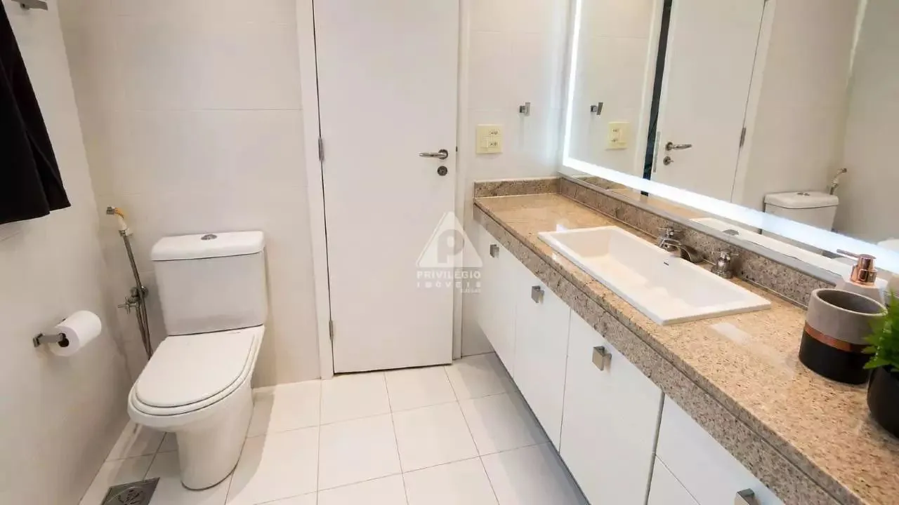 Apartamento mobiliado com 4 quartos e 5 banheiros — photo 24