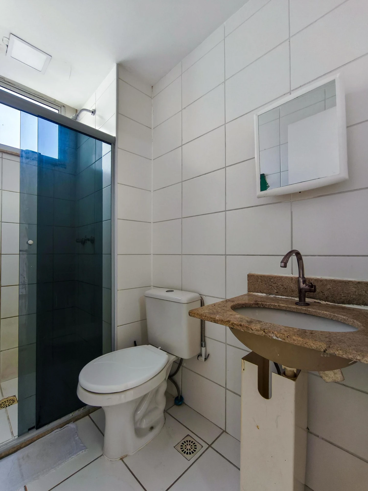 Apartamento de 2 quartos em condomínio com piscina — photo 26