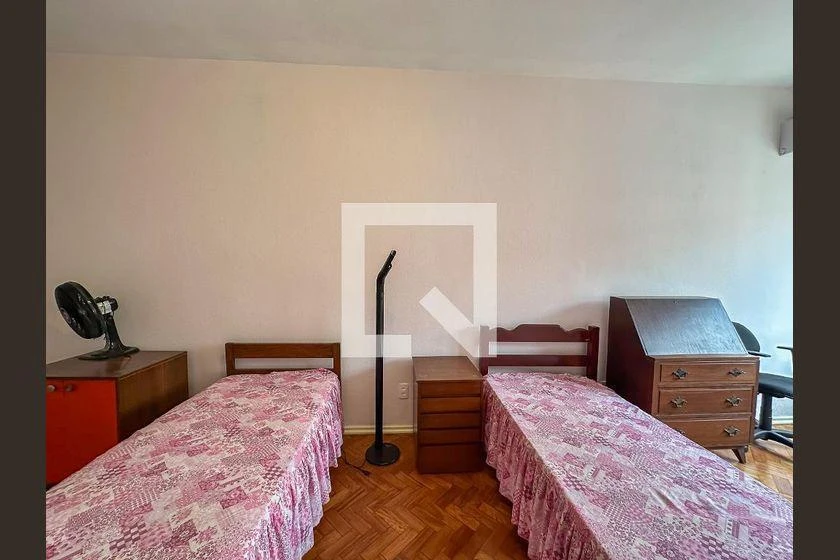 4-bedroom apartment with 3 bathrooms and 206 m² — photo 32