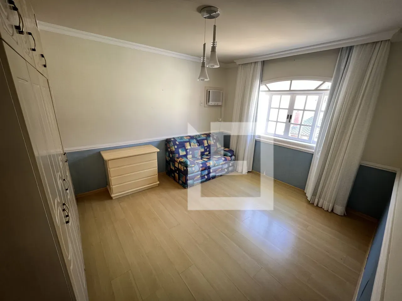House with 4 suites and 5 parking spaces plus balcony BBQ — photo 28
