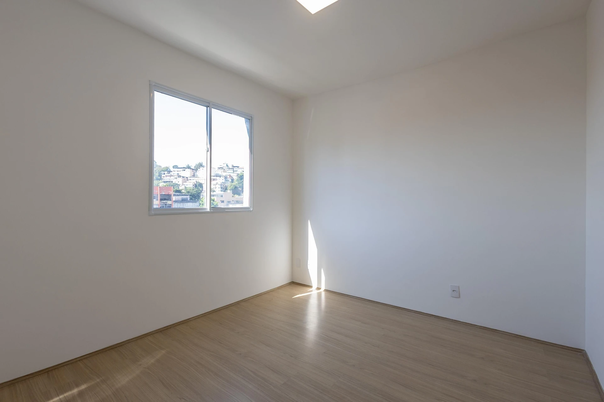 Apartamento sem mobília de 1 quarto com cozinha integrada — photo 4