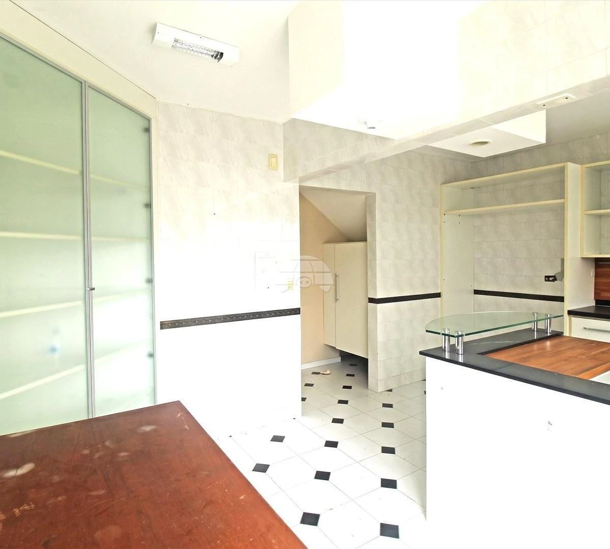 3-bedroom house with a grill on the balcony in Curitiba — photo 14