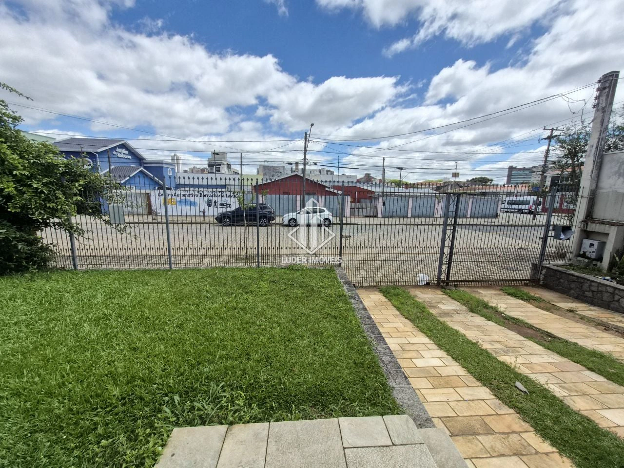 4-bedroom house with a garden in Curitiba — photo 8