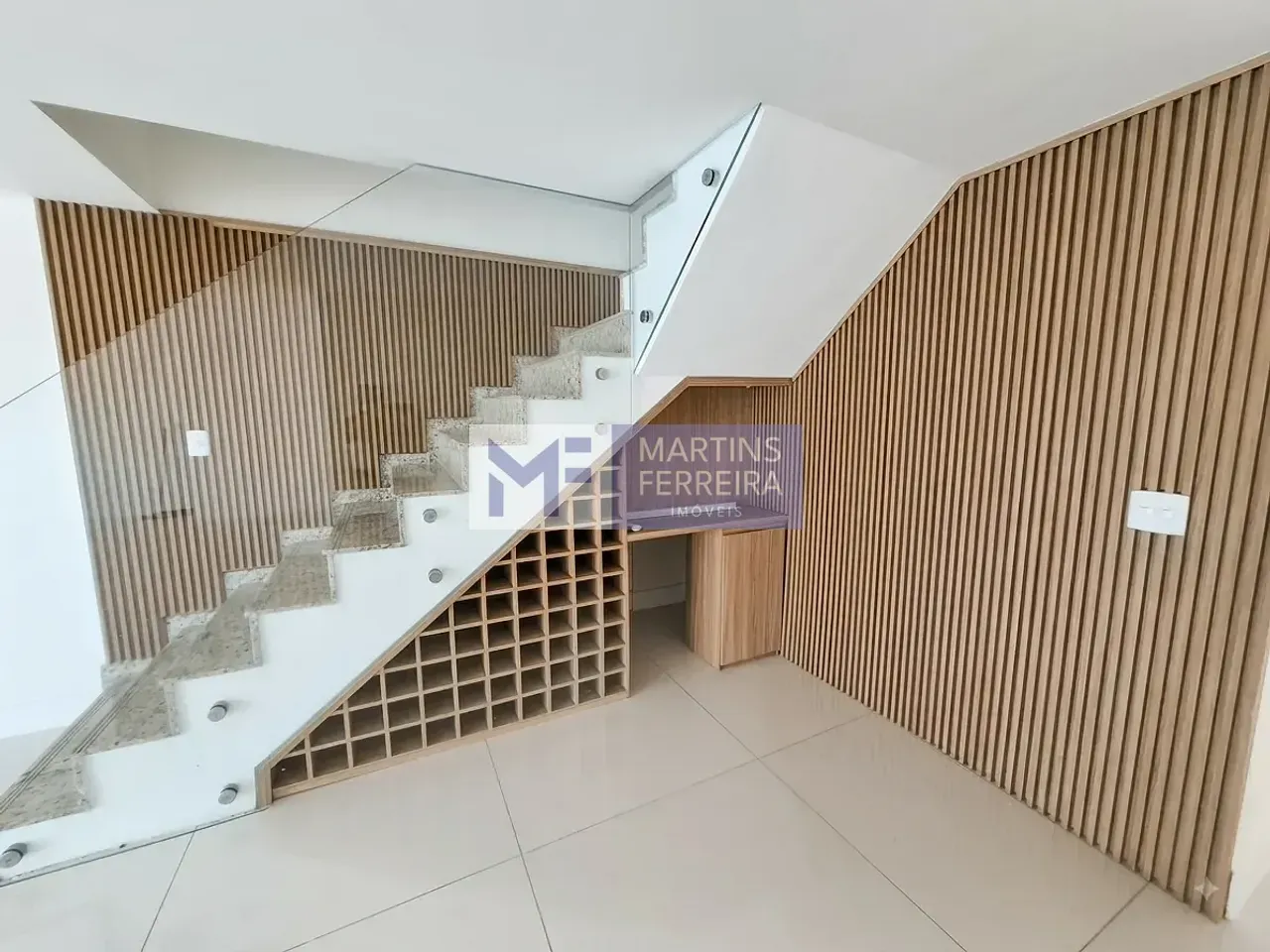 Unfurnished apartment with 4 bedrooms and 5 bathrooms — photo 16