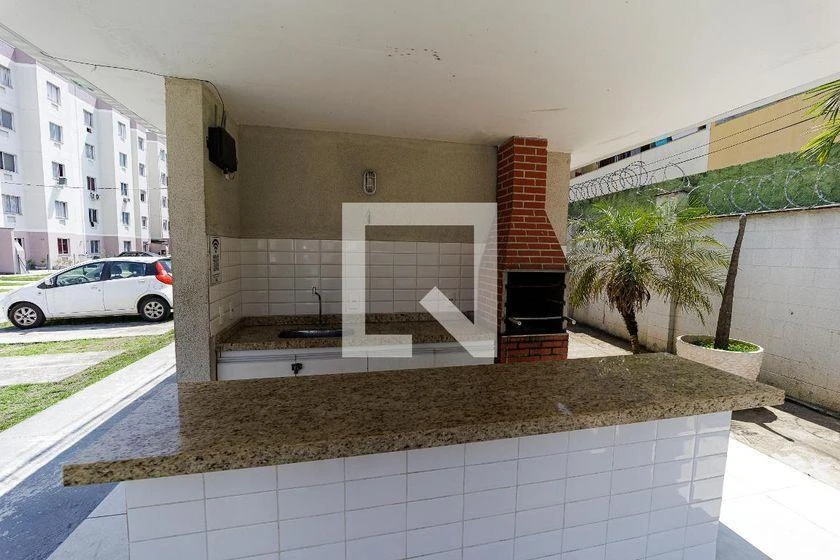 2-bedroom apartment in a building with a pool — photo 6