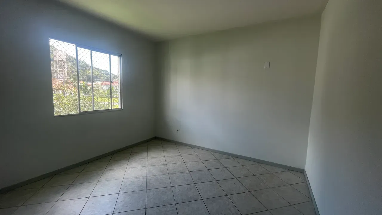50 m² apartment with 2 bedrooms and a closed kitchen — photo 11