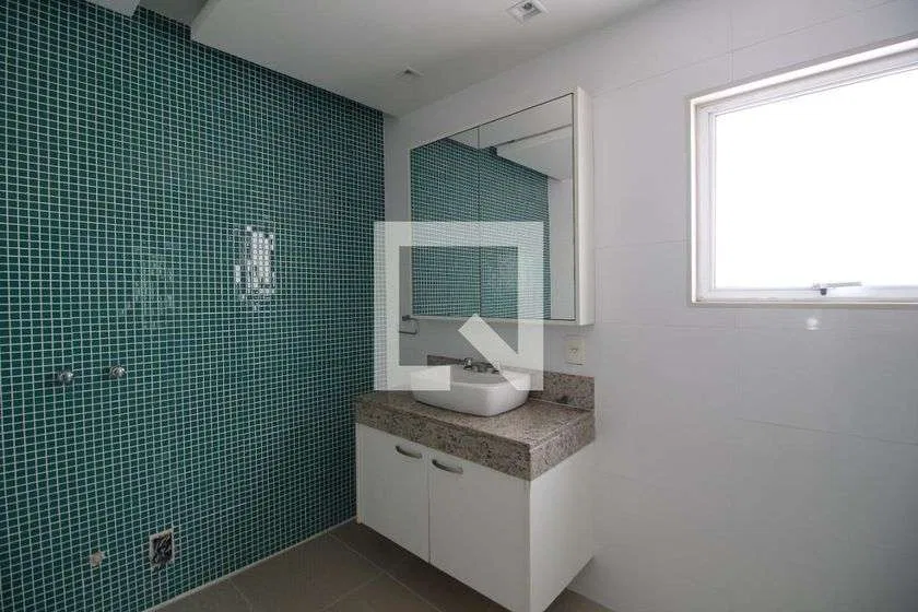 Condominium house with 4 bedrooms and 329 m² — photo 3