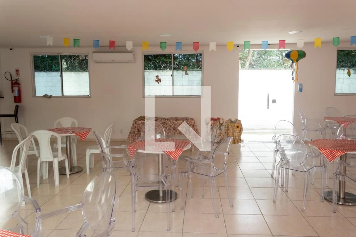 Apartamento sem mobília com churrasqueira na varanda — photo 46