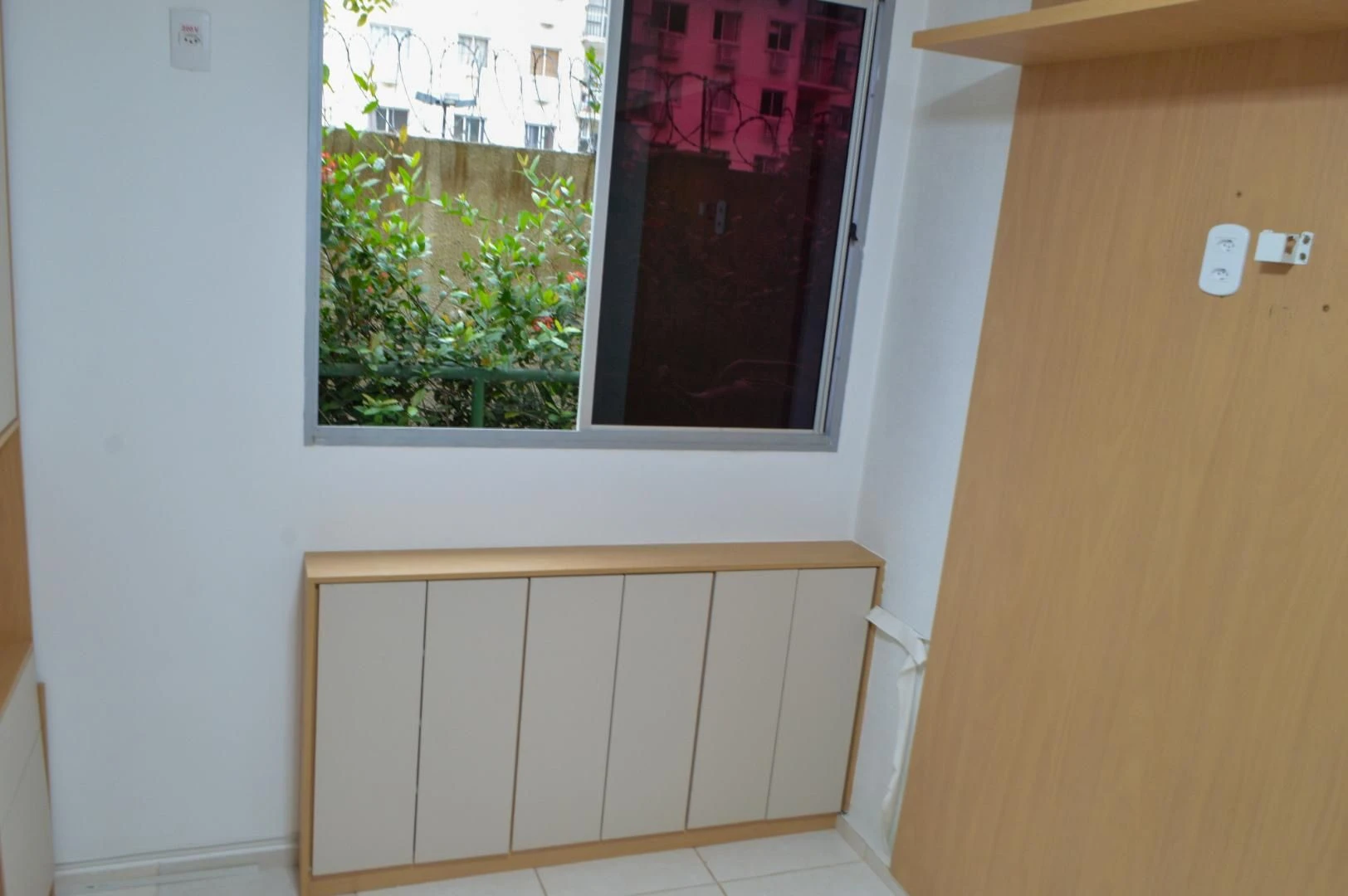 Квартира з 2 спальнями та кухнею відкритого планування — photo 8
