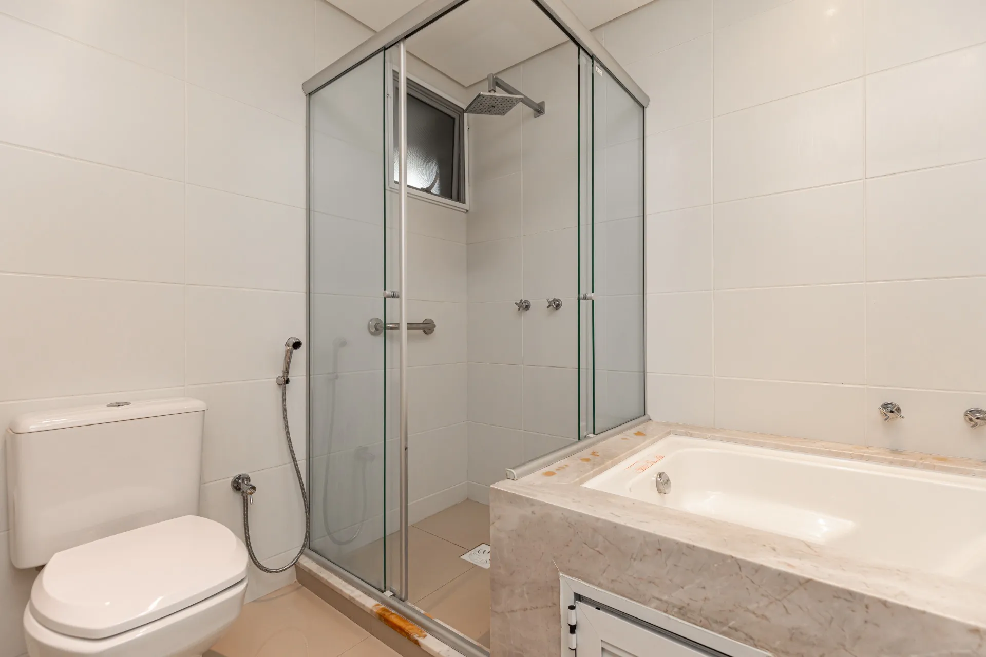 Apartment 432 m² with 3 bedrooms and an open-plan kitchen — photo 32