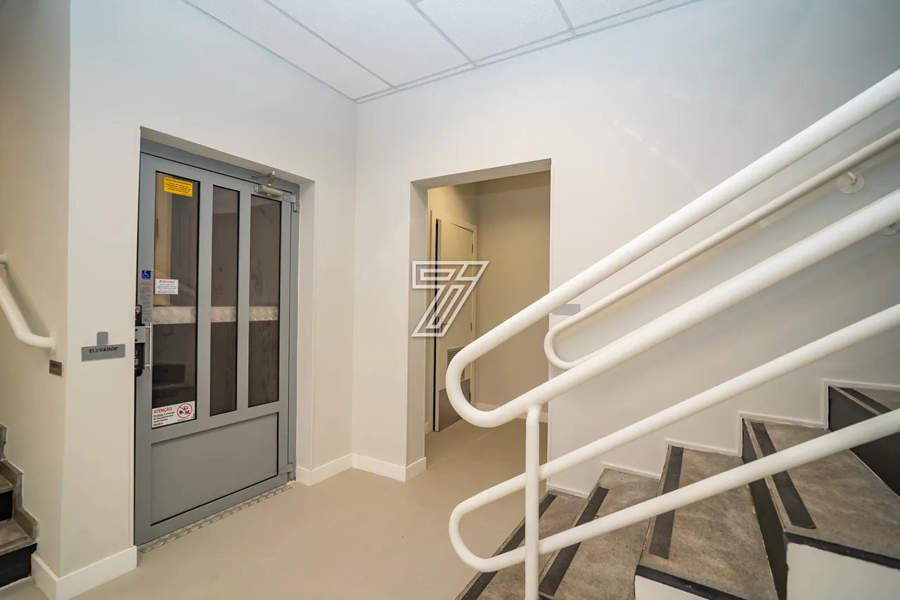 Unfurnished house with 5 bedrooms and 5 bathrooms — photo 22