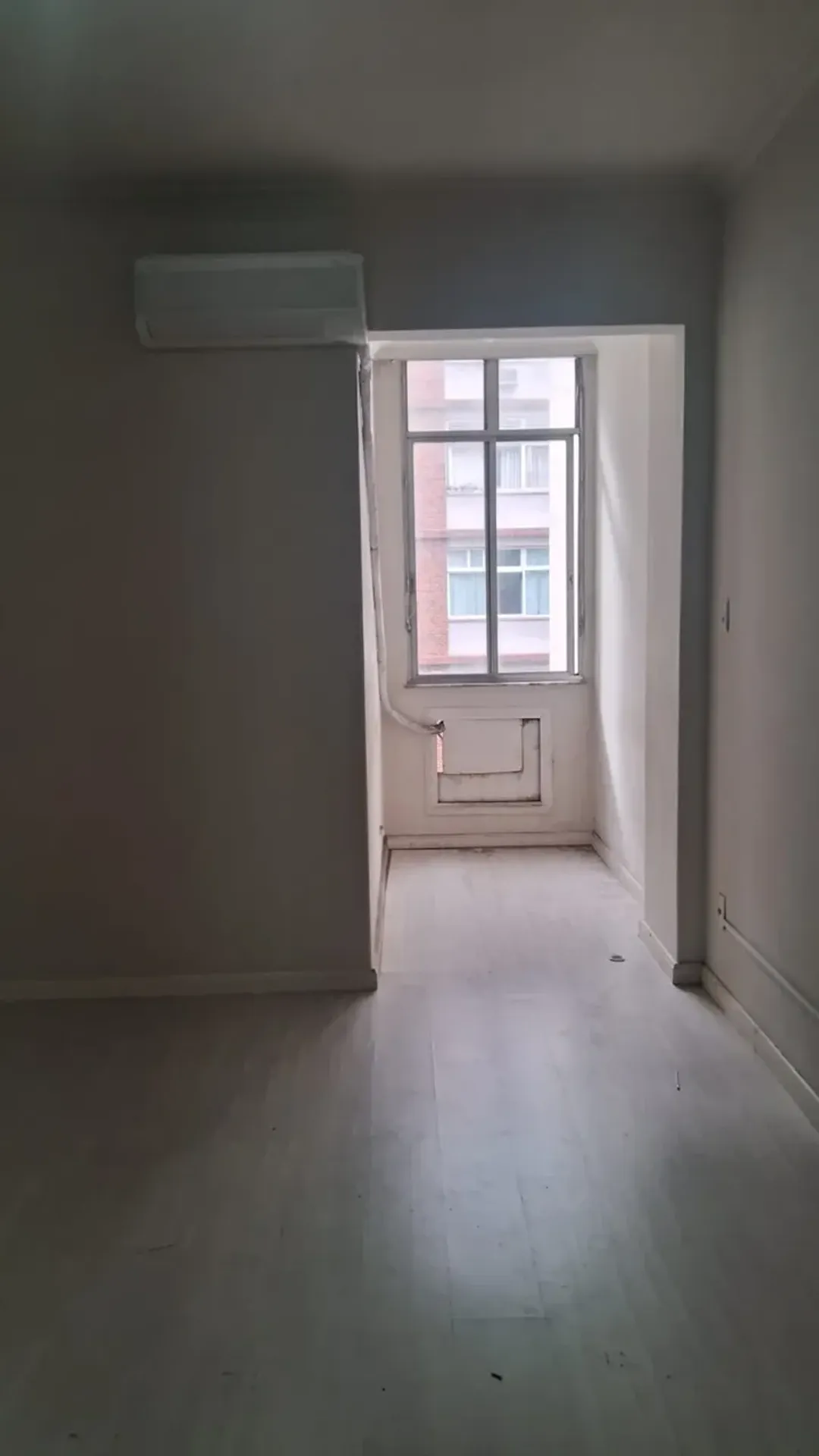 Apartment, 72 m², with wood or laminate floors — photo 20