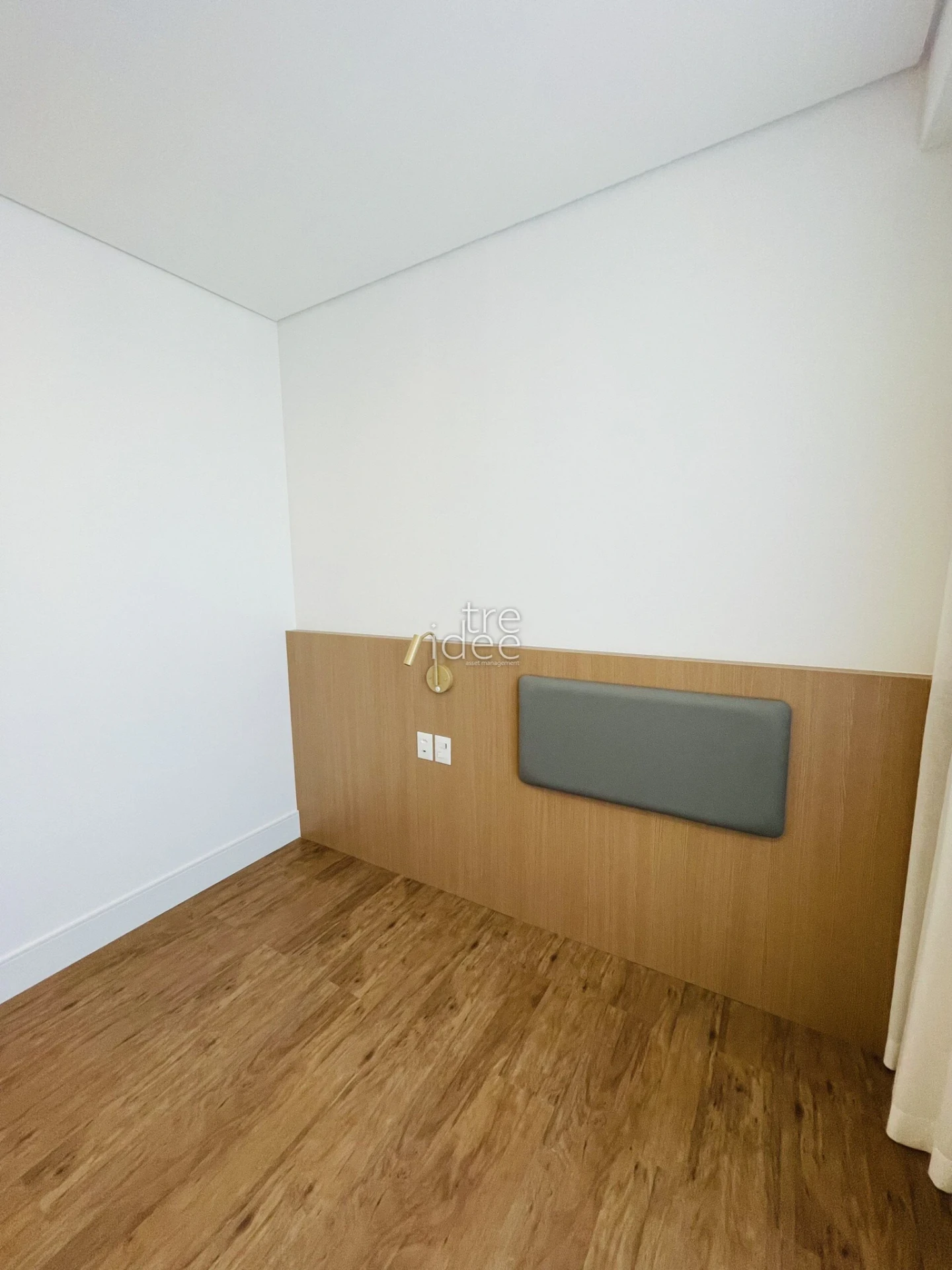 2-bedroom apartment with a washing machine — photo 22