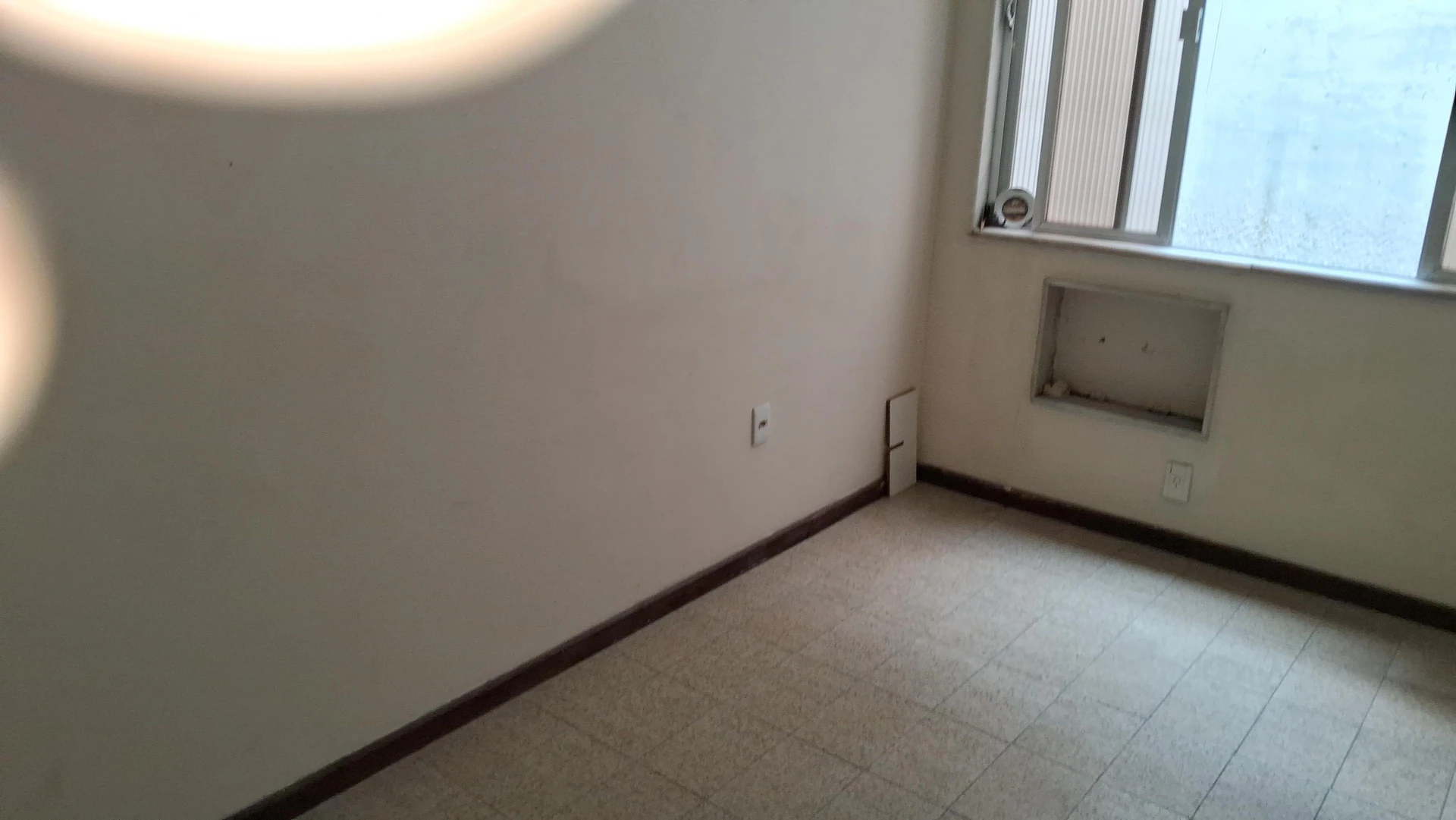 Unfurnished house with 6 bedrooms and private garden — photo 59