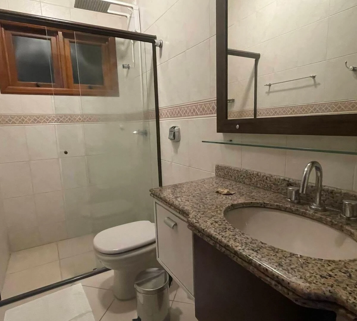 232 m² house with a walk-in closet and a bathtub — photo 20