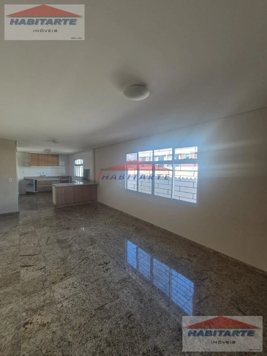 3-bedroom house, 444 m²