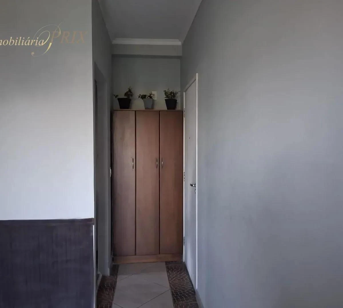 3-bedroom apartment with a glass-enclosed balcony — photo 34