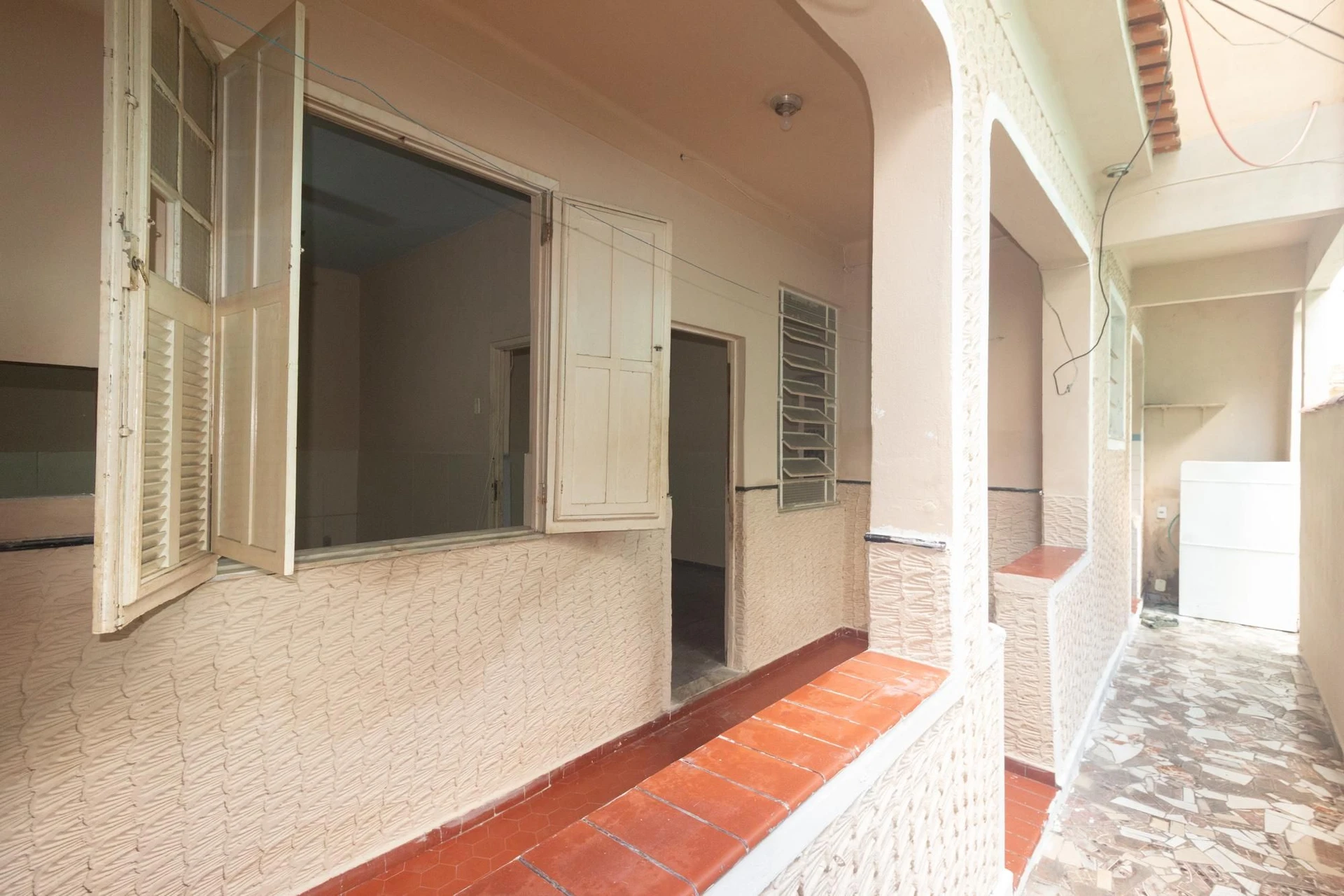 1-bedroom apartment with balcony and pets allowed — photo 5
