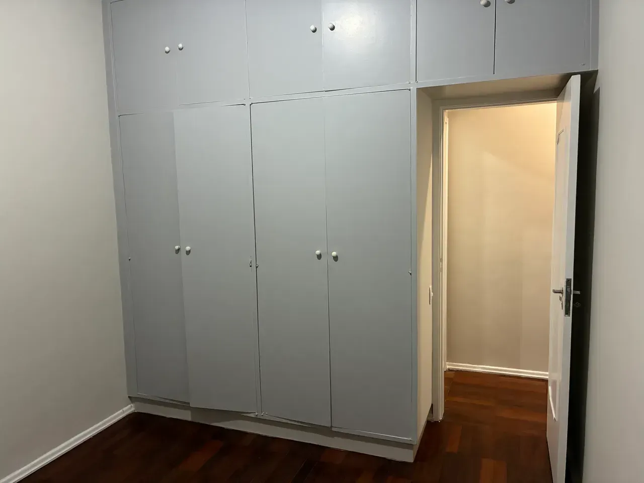 Apartment, 100 m², with wood or laminate floors — photo 12