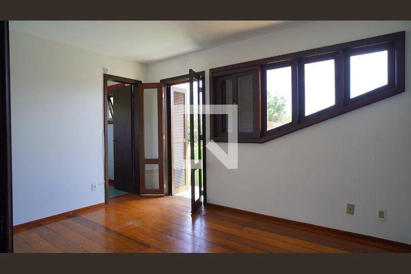 House, 735 m², with floor-to-ceiling windows — photo 13