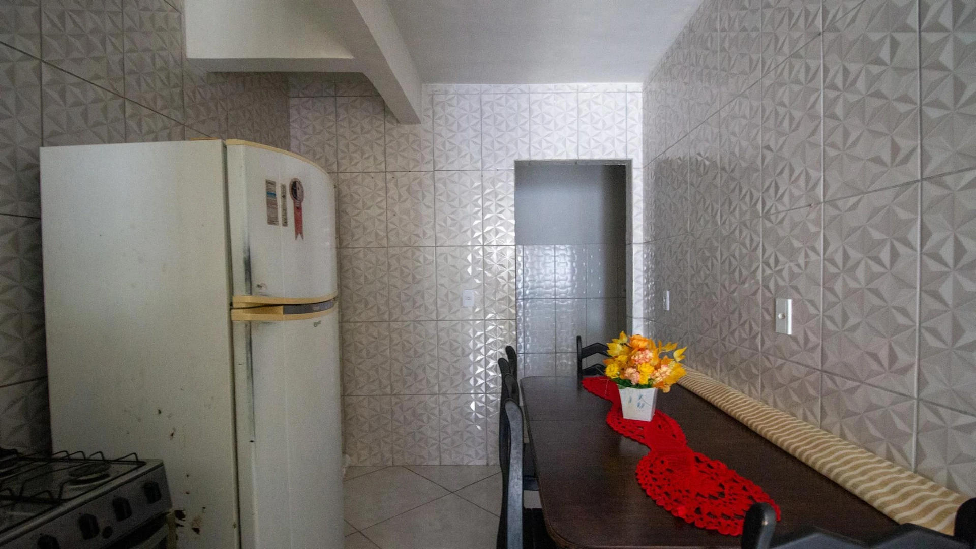 Furnished 1-bedroom apartment with 2 bathrooms — photo 7