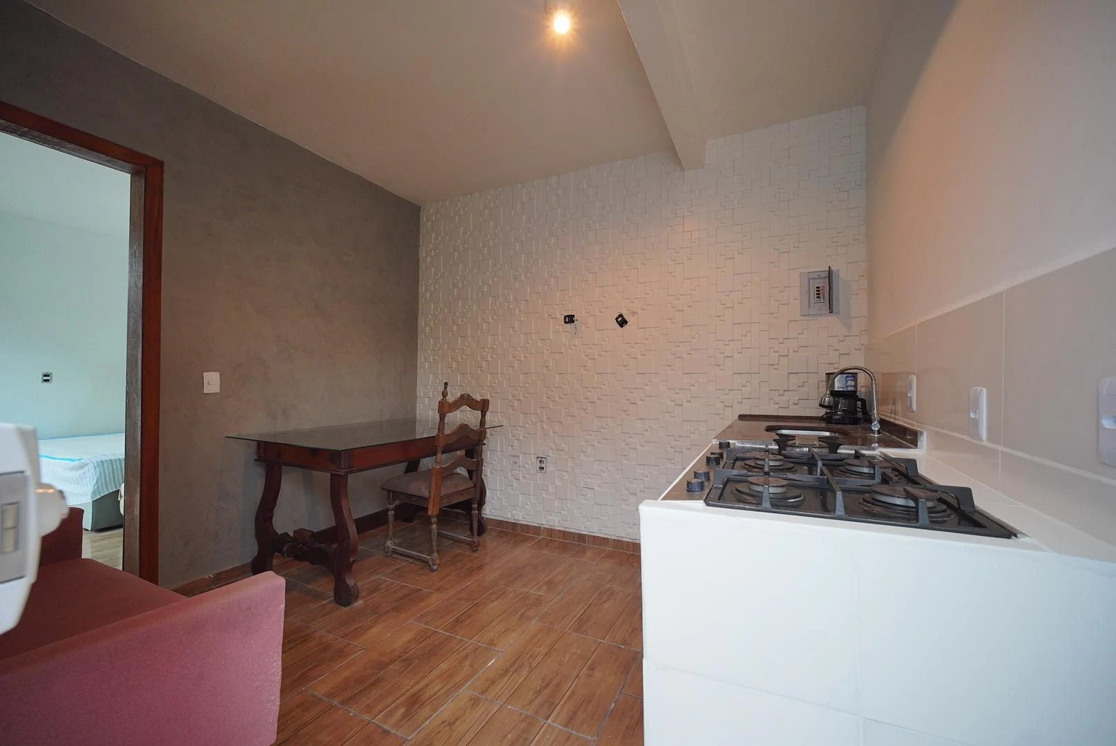Furnished one-bedroom, 42 m² apartment in Florianópolis — photo 3