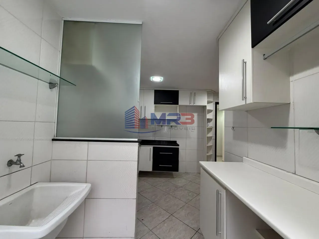 Apartamento de 3 habitaciones con 1 suite, 114 m² y balcón — photo 26