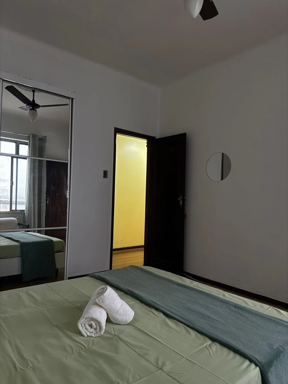 Apartamento com piso de madeira ou laminado, Laranjeiras — photo 4