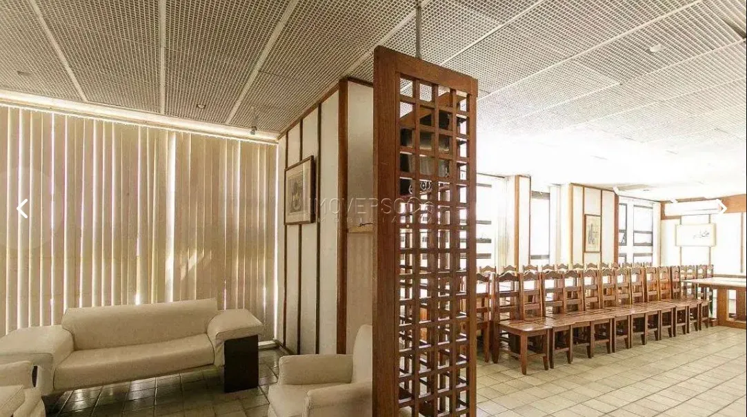 Floor-to-ceiling windows in a one-bedroom apartment, 62 m² — photo 3