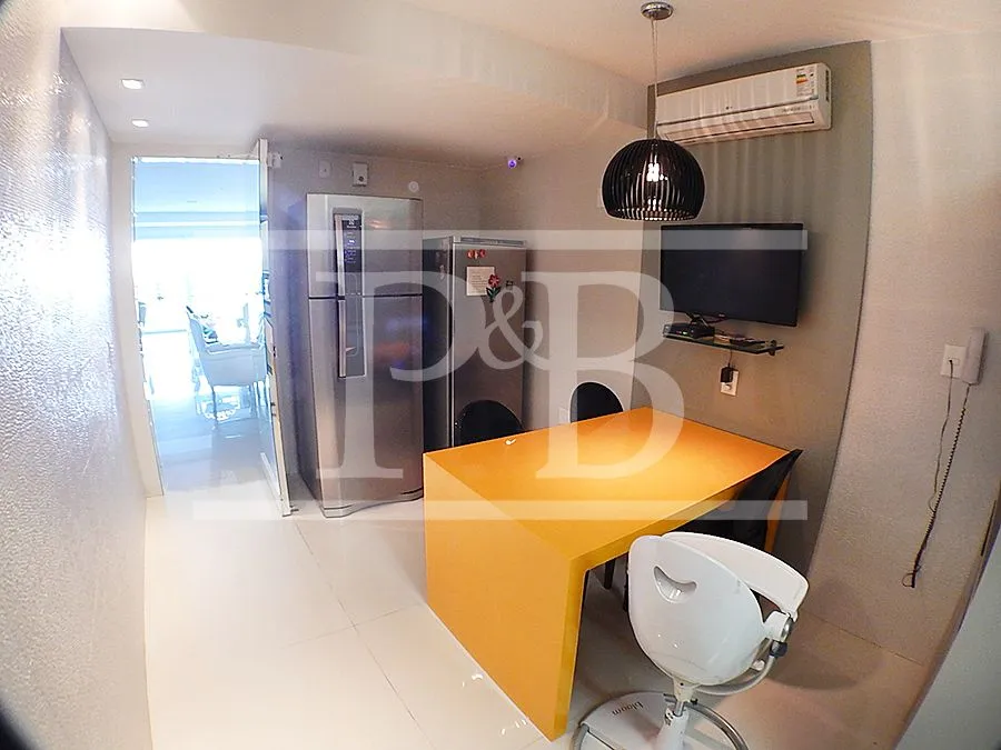 4-bedroom apartment with 319 m² and 4 parking spaces — photo 34