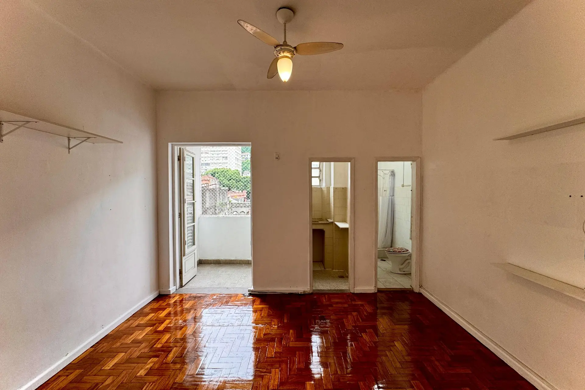 Apartamento de 1 quarto e 1 banheiro com fogão a gás — photo 2