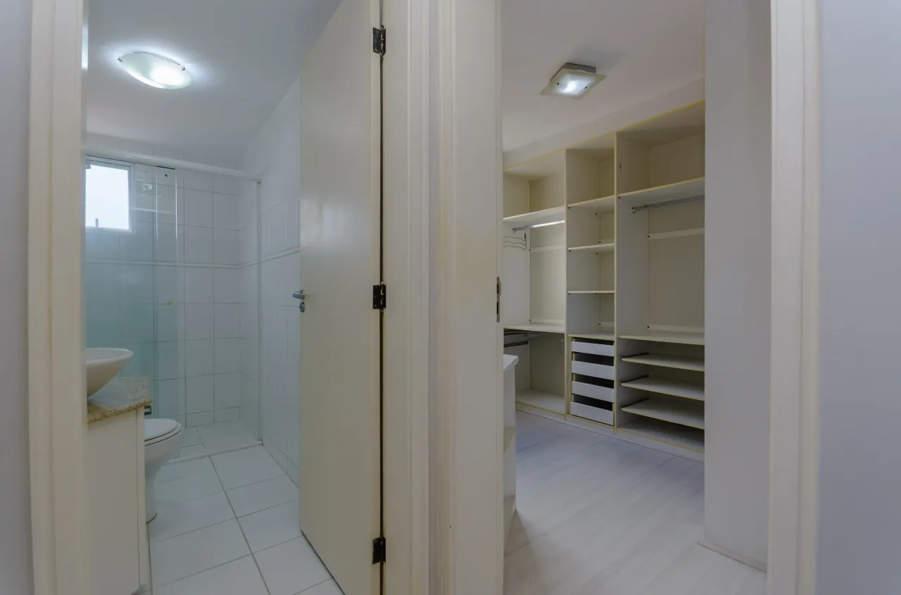 Furnished apartment, 71 m², with a home office — photo 19