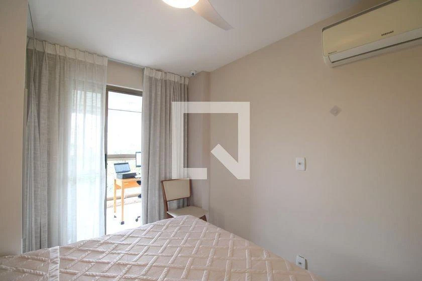 Furnished apartment, 112 m², with a glass-enclosed balcony — photo 46