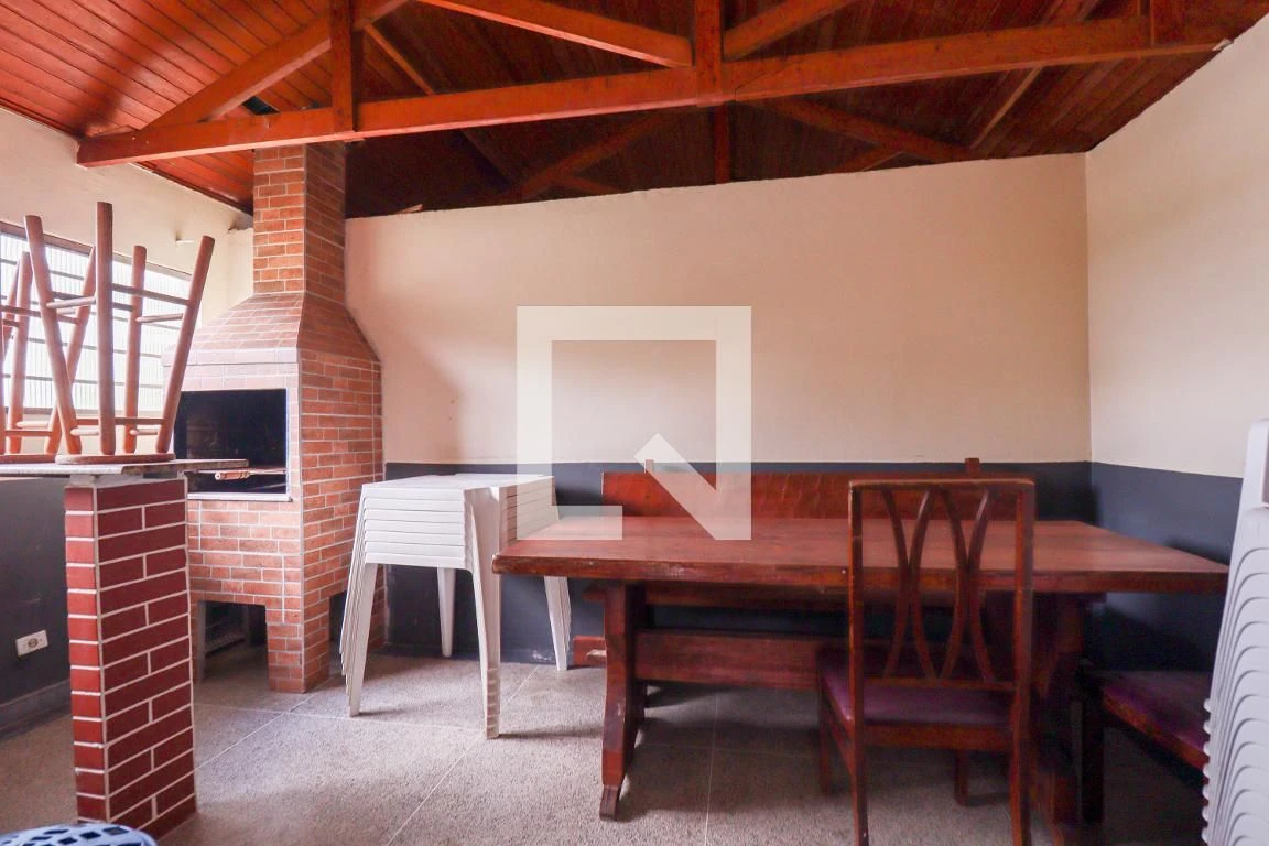 2-bedroom apartment with a washing machine in Curitiba — photo 24
