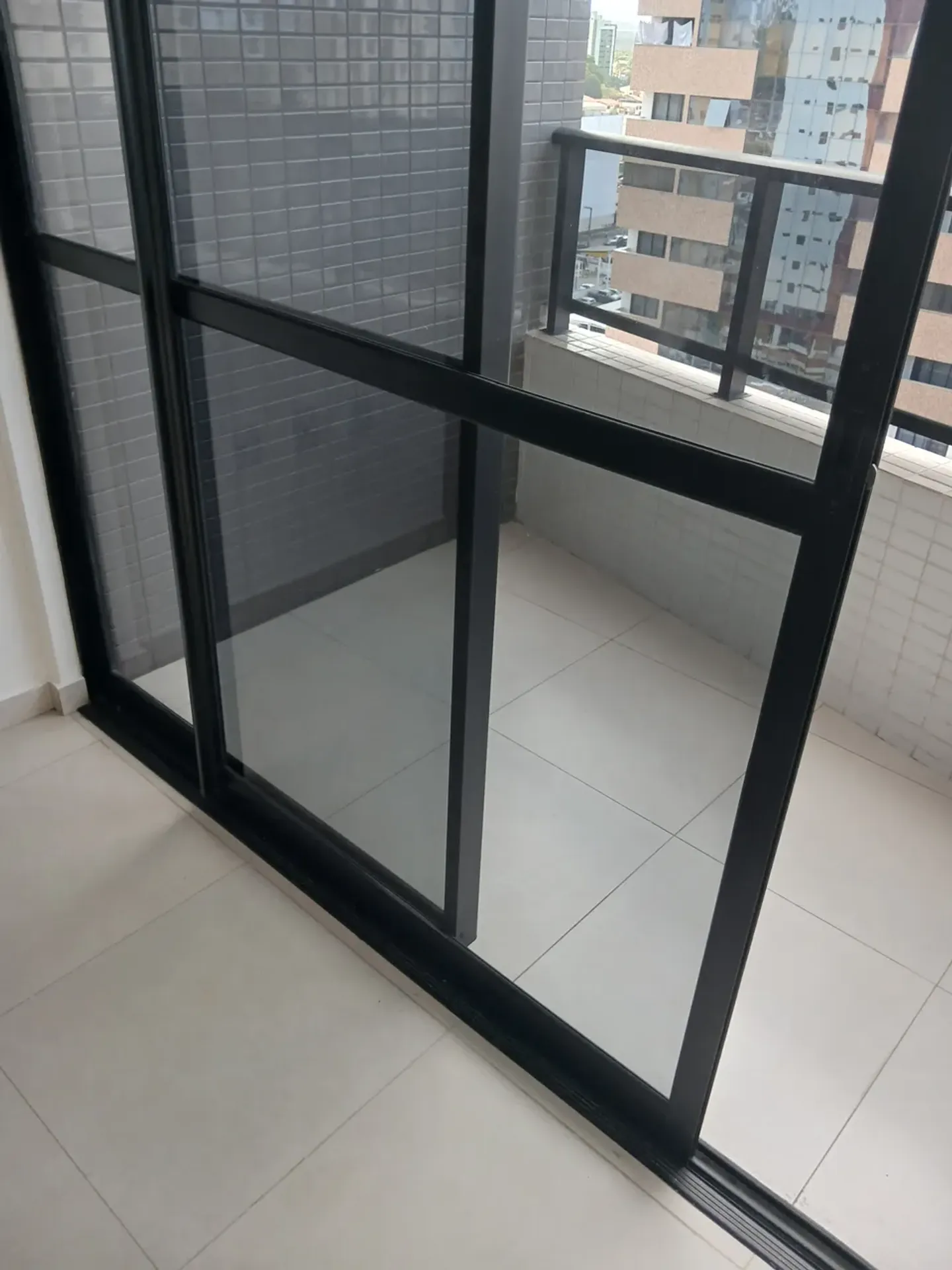 Apartment, 60 m², with a glass-enclosed balcony — photo 4