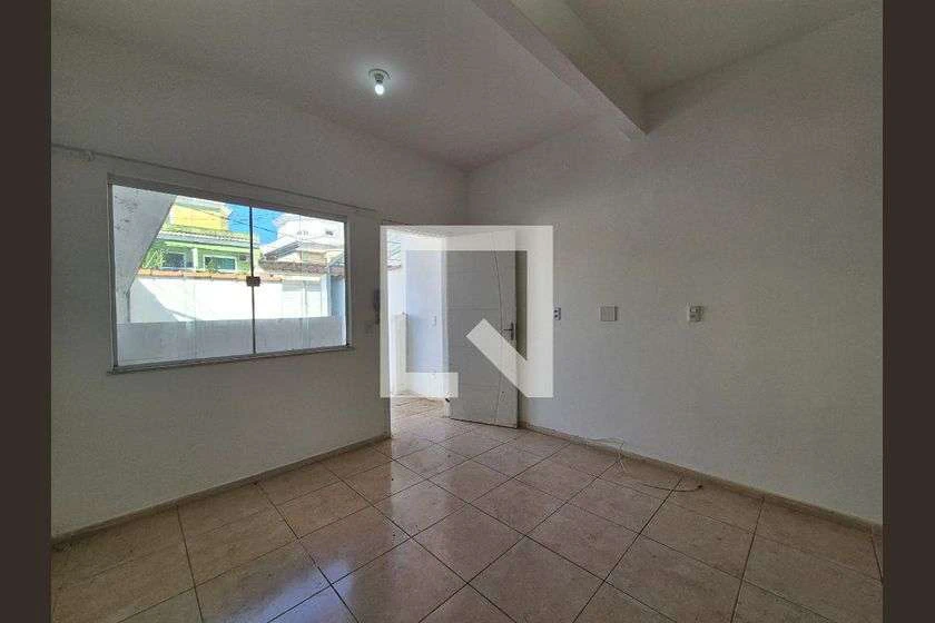 Ground-floor apartment 75 m² with 2 bedrooms and yard