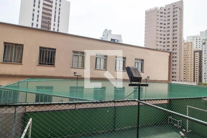Bathtub in a 3-bedroom apartment, 176 m² — photo 25