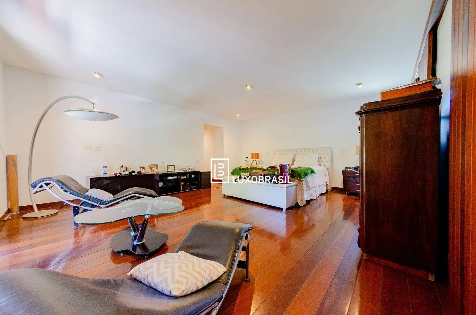 Furnished house with 6 en-suite bedrooms and 9 parking — photo 3
