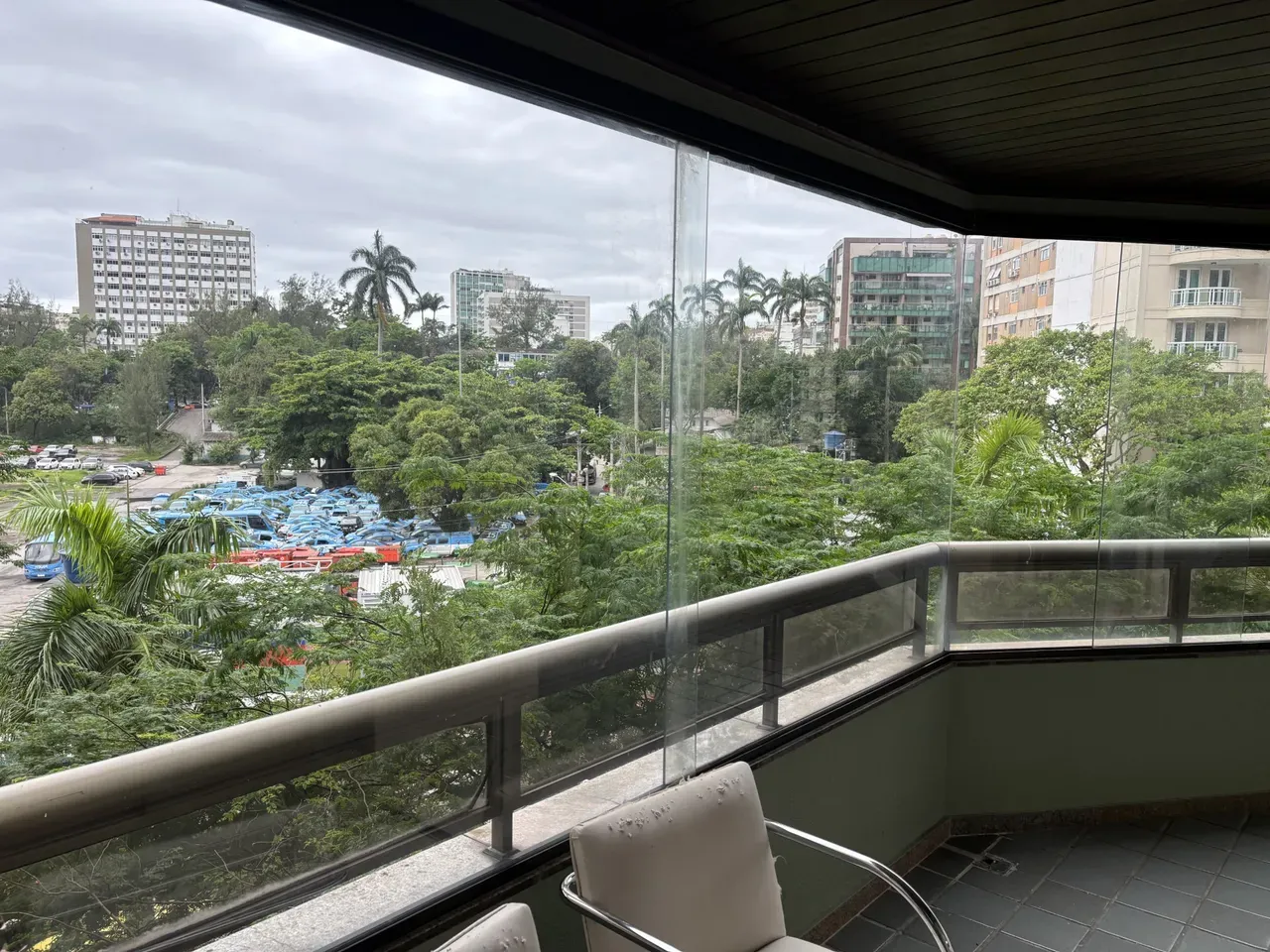 2-bedroom apartment with a mountain view in Rio de Janeiro — photo 8