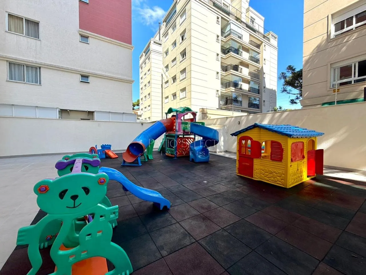 3-bedroom apartment with a washing machine in Curitiba — photo 62