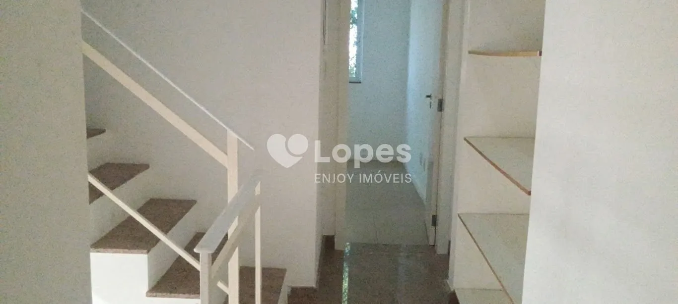 House with 5 bedrooms, 5 bathrooms and separate laundry — photo 30