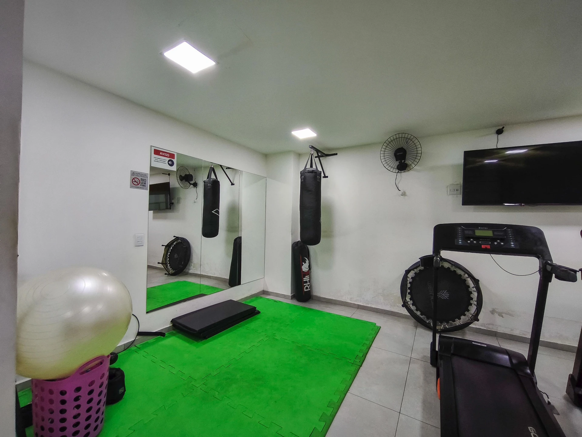 Furnished 2-bedroom apartment with private garden — photo 31